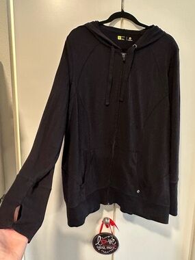 Xersion Semi Fit 2x Black Zip Hoodie